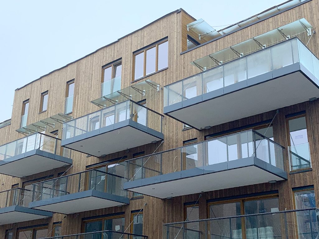 baldakin-monsun-100-over-balkong-pks-industri